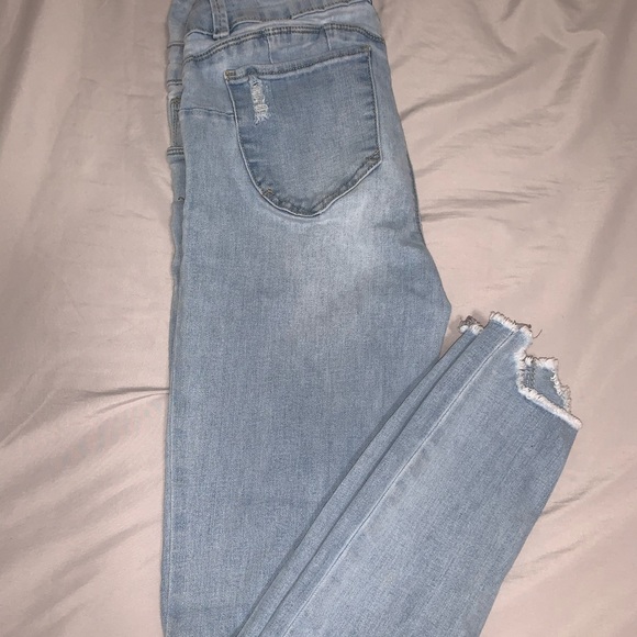 Light washed blue ripped jeans - Picture 1 of 3